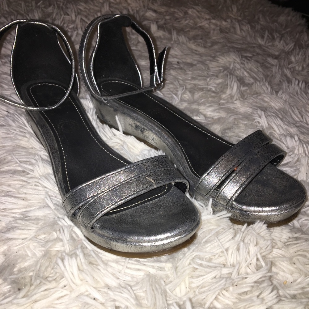 Women’s shoes
